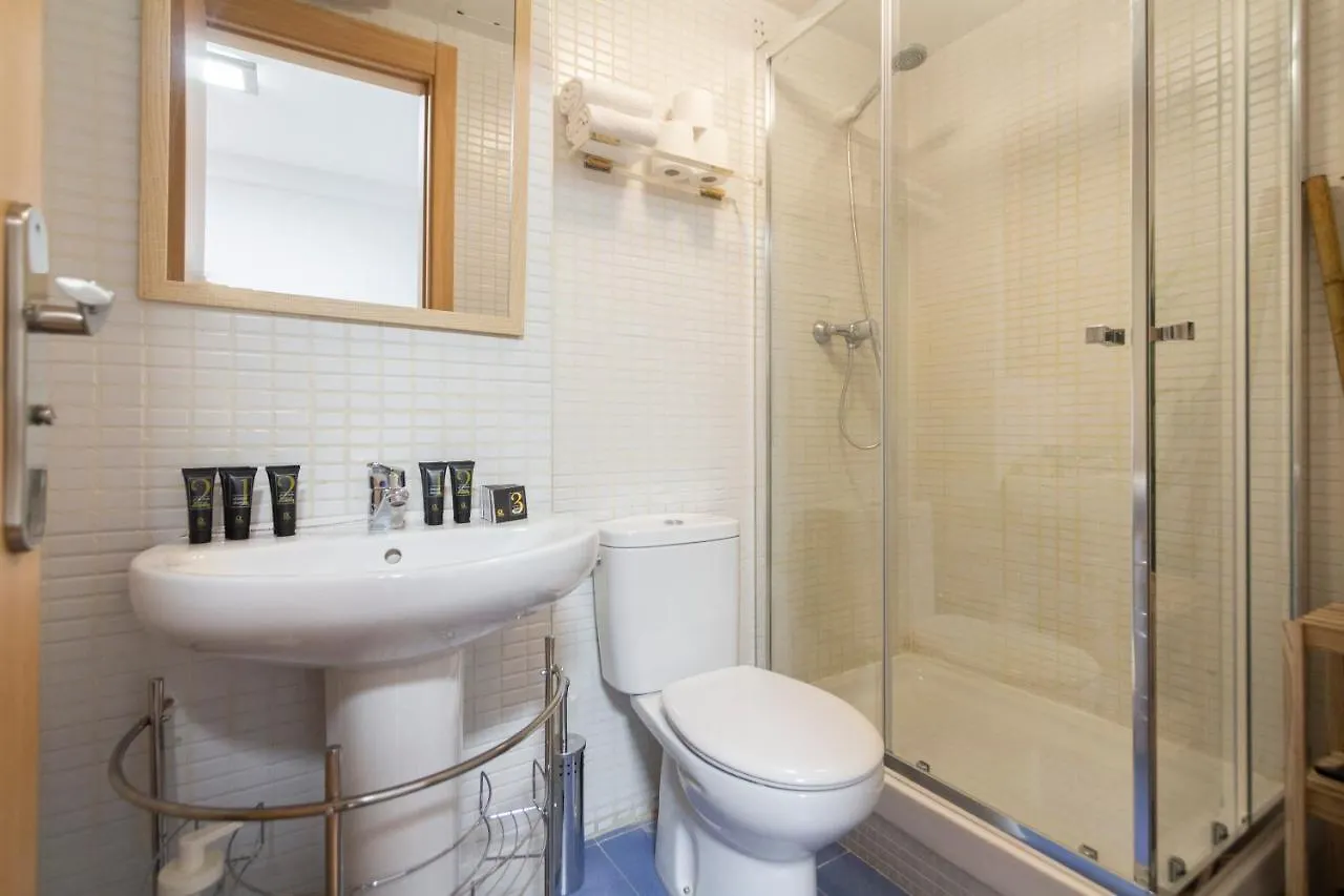 Dobo Homes Manoteras 30 マドリード